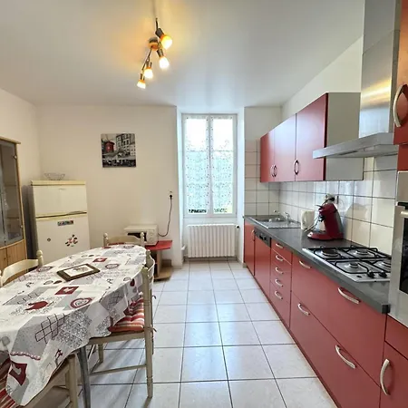 Casa di campagna Maison De En Dordogne Avec Piscine Partagée Et Animaux Acceptés - Fr-1-616-217